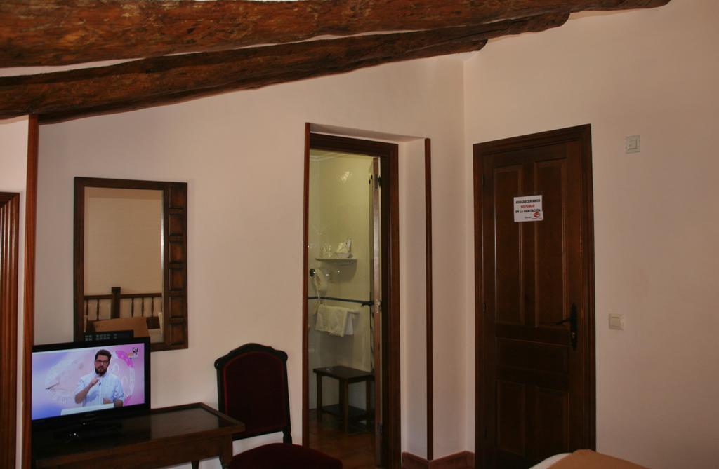 Hotel Olimpia Albarracin Exterior photo